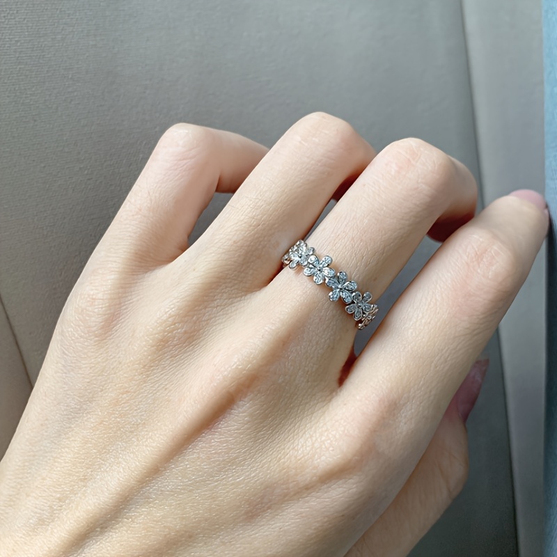 925 Silver Daisy Dazzling Zirconia Ring